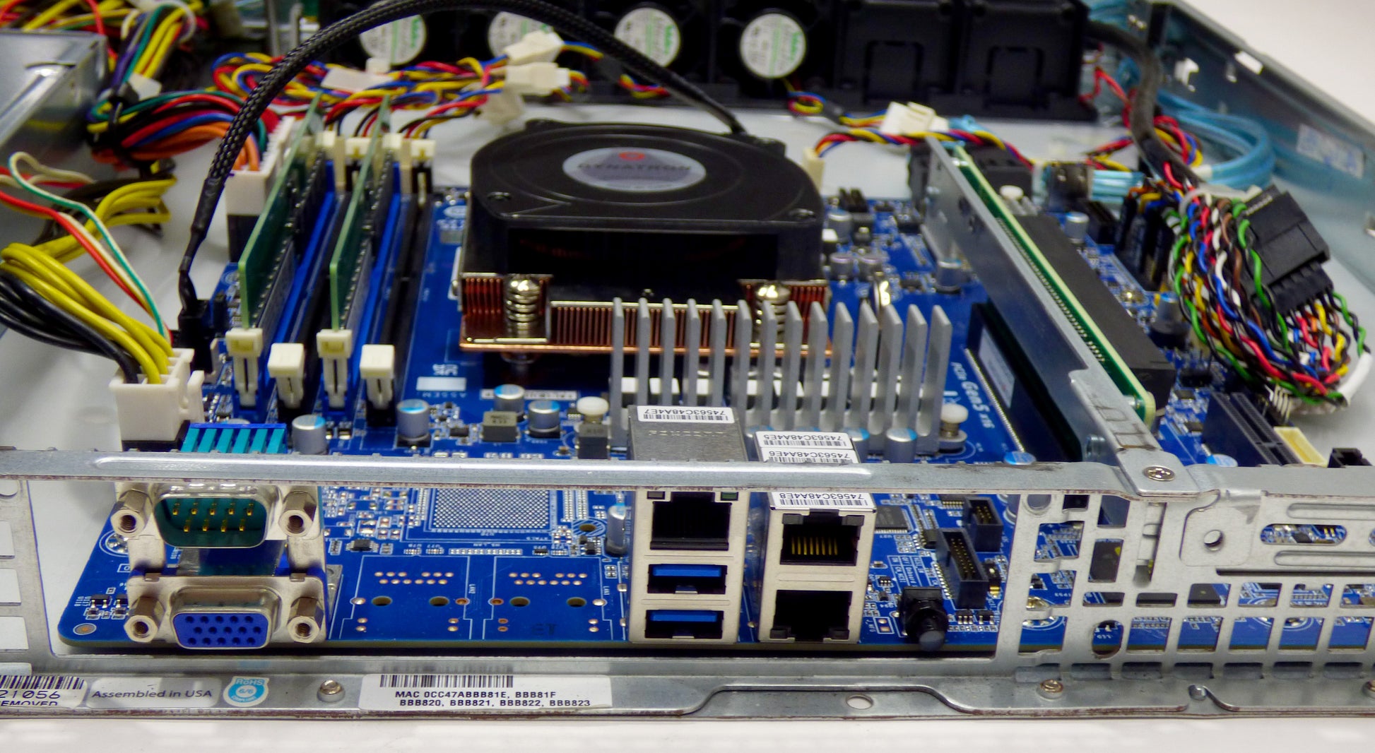 Máy chủ server là trái tim kết nối và cung cấp dữ liệu, ứng dụng cho các thiết bị